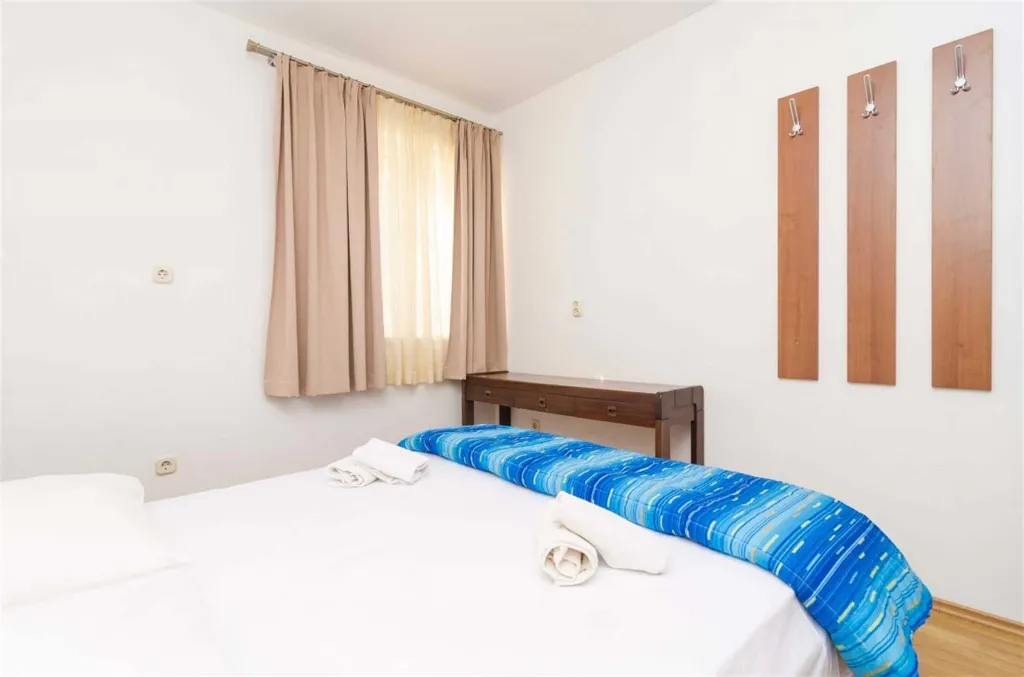 Two-Bedroom Apartment in Mljet with Sea View