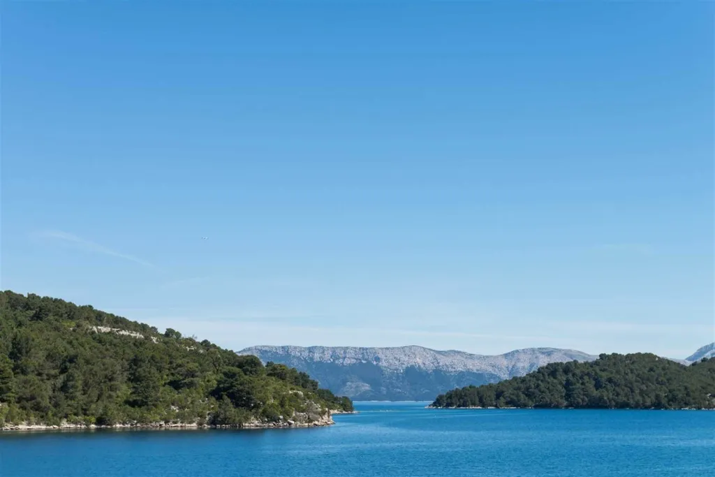 Two-Bedroom Apartment in Mljet with Sea View