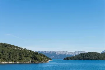 Two-Bedroom Apartment in Mljet with Sea View