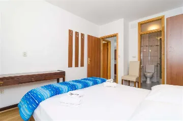 Two-Bedroom Apartment in Mljet with Sea-View Balcony