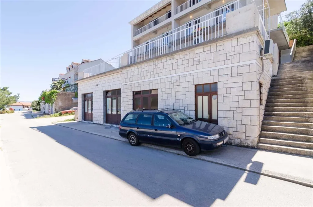 Two-Bedroom Apartment in Mljet with Sea-View Balcony