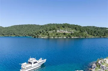 Two-Bedroom Apartment in Mljet with Sea-View Balcony