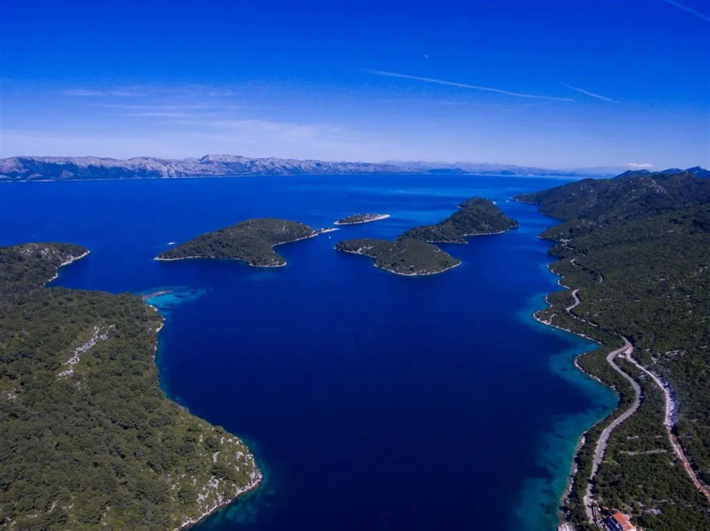 Two-Bedroom Apartment in Mljet with Sea-View Balcony