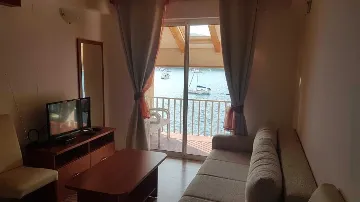 Two-Bedroom Apartment with Sea View, Mljet