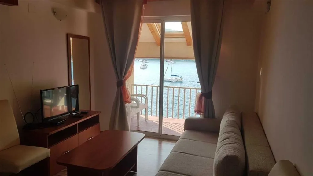 Two-Bedroom Apartment in Mljet with Sea-View Balcony