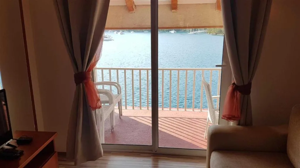 Two-Bedroom Apartment in Mljet with Sea-View Balcony