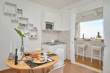 Dubrovnik 1-Bedroom Apartment with Sea View for 3