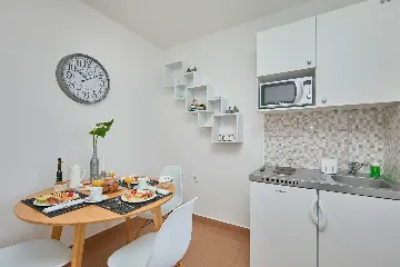 Dubrovnik 1-Bedroom Apartment with Sea View for 3
