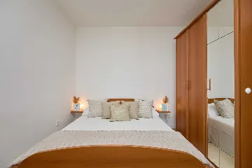 Dubrovnik 1-Bedroom Apartment with Sea View for 3