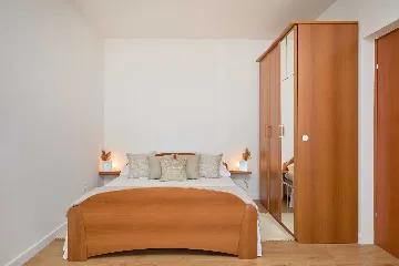 Dubrovnik 1-Bedroom Apartment with Sea View for 3