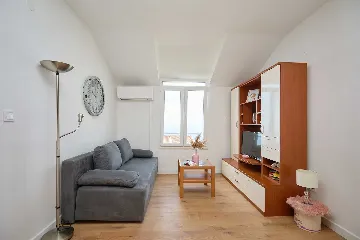 Dubrovnik 1-Bedroom Apartment with Sea View for 3