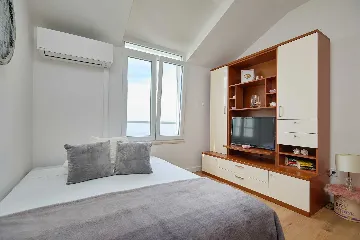 Dubrovnik 1-Bedroom Apartment with Sea View for 3