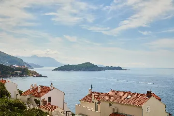 Dubrovnik 1-Bedroom Apartment with Sea View for 3