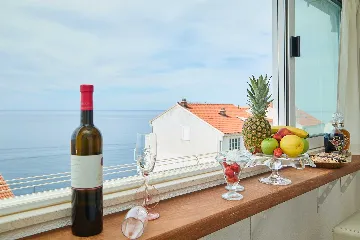 Dubrovnik 1-Bedroom Apartment with Sea View for 3
