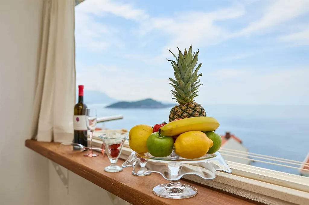 Dubrovnik 1-Bedroom Apartment with Sea View for 3