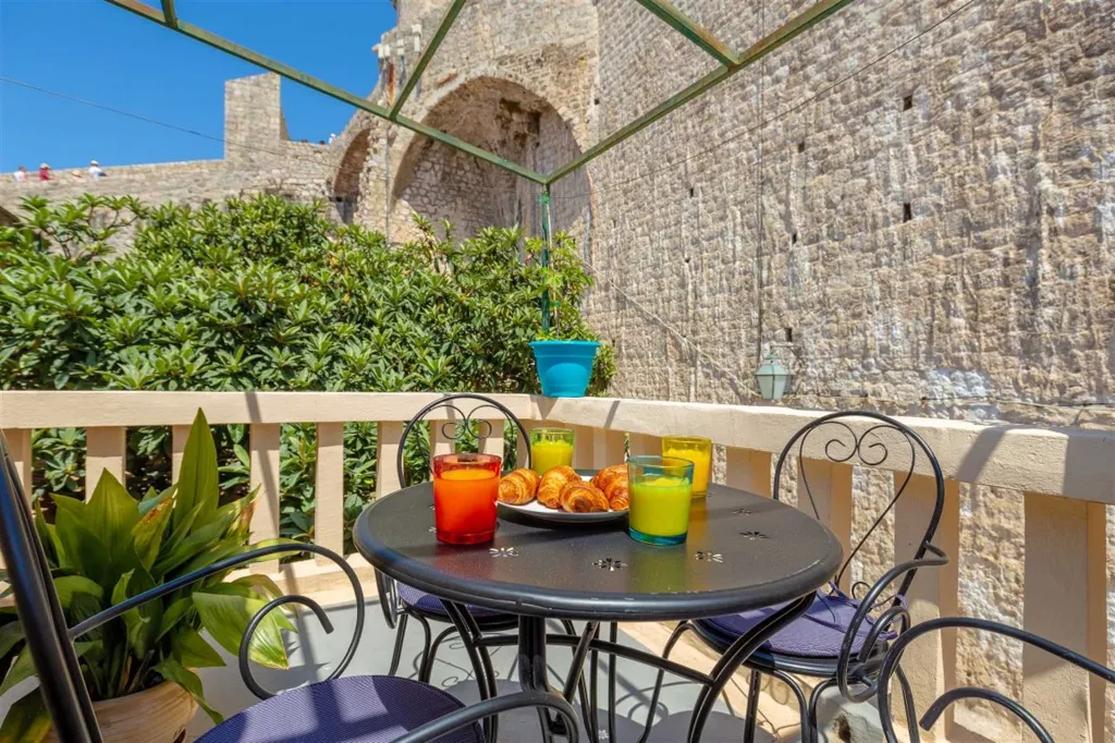 One-Bedroom Apartment with Terrace in Dubrovnik