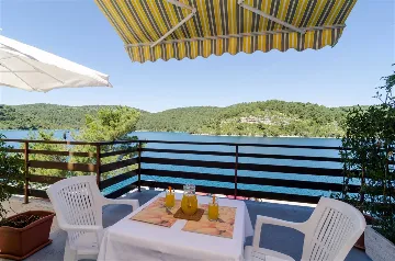 Studio in Mljet with Terrace and Sea View