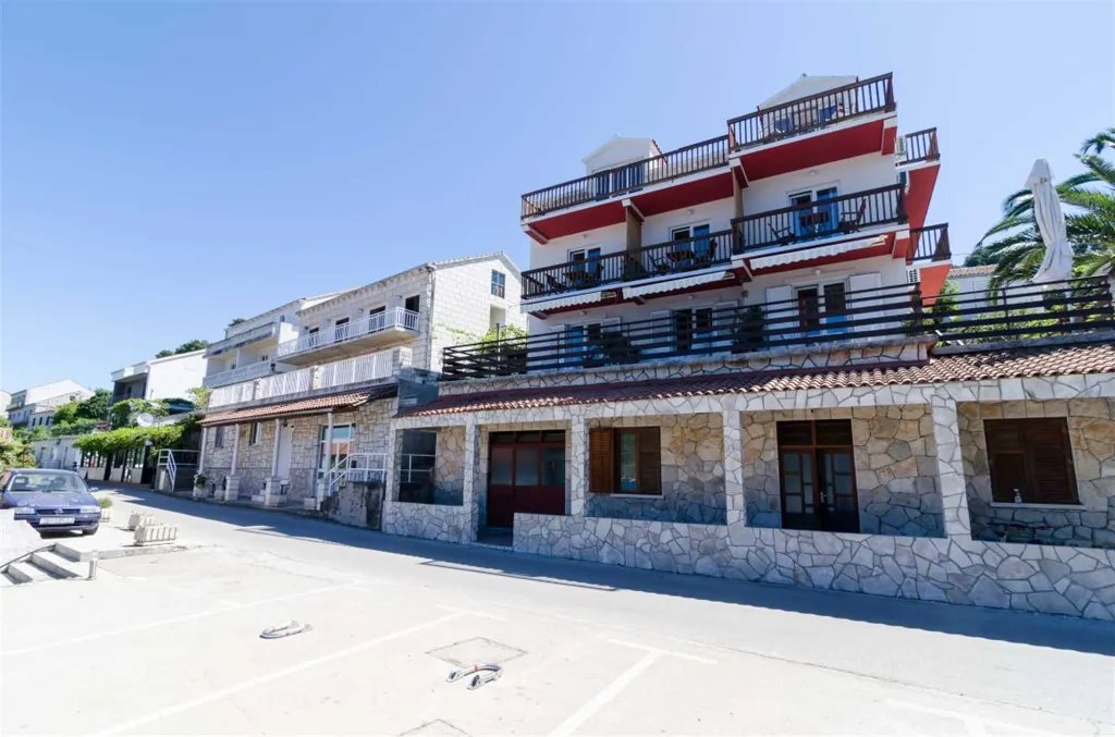 Studio in Mljet with Terrace and Sea View
