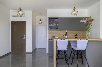 Top-Floor 1-Bedroom Apartment in Mljet (Saplunara)