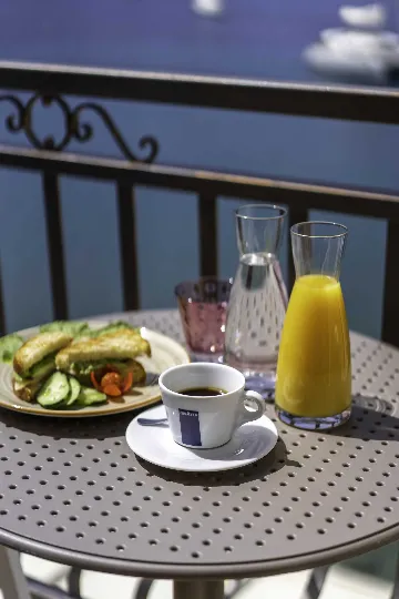 Top-Floor 1-Bedroom Apartment in Mljet (Saplunara)