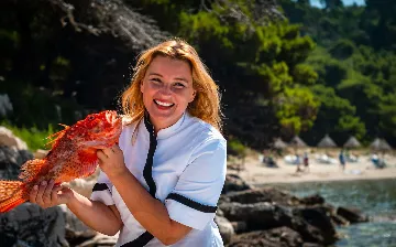 Apartment in Mljet with Balcony for up to 5 Guests