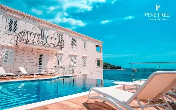 Apartment in Mljet with Balcony for up to 5 Guests
