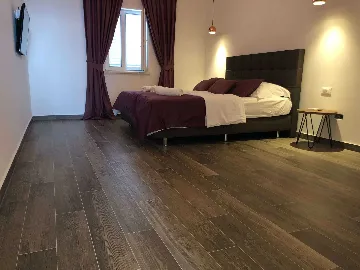 Apartment in Mljet with Balcony for up to 5 Guests