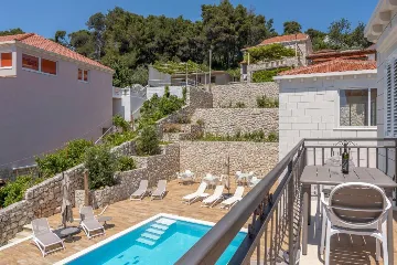 Sea-View Studio in Mljet for 2 Guests