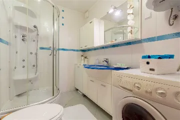 One-Bedroom Apartment in Dubrovnik for 4 Guests