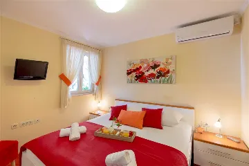 One-Bedroom Apartment in Dubrovnik for 4 Guests