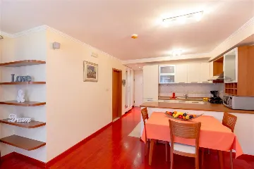 One-Bedroom Apartment in Dubrovnik for 4 Guests