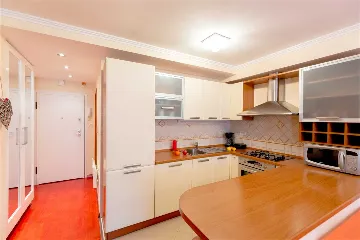 One-Bedroom Apartment in Dubrovnik for 4 Guests