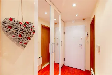 One-Bedroom Apartment in Dubrovnik for 4 Guests