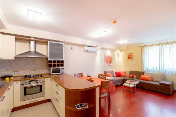 One-Bedroom Apartment in Dubrovnik for 4 Guests