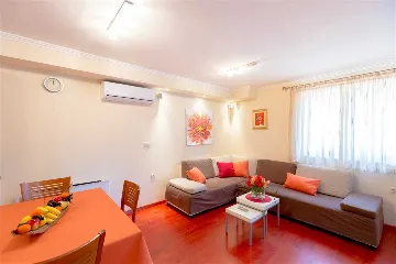One-Bedroom Apartment in Dubrovnik for 4 Guests