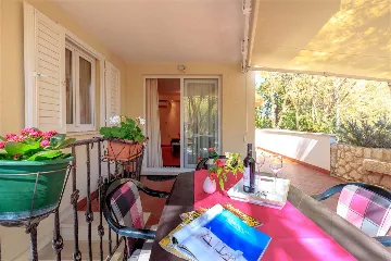 One-Bedroom Apartment in Dubrovnik for 4 Guests