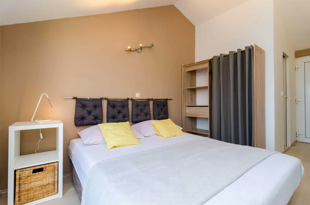 Dubrovnik Apartment with Balcony and Sea View