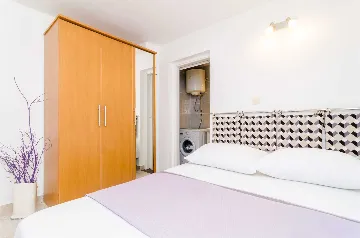 Dubrovnik Studio Apartment with Terrace for 2