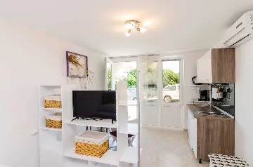 Dubrovnik Studio Apartment with Terrace for 2