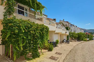 Dubrovnik Studio Apartment with Terrace for 2