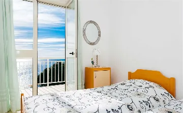 Dubrovnik 3-Bedroom Apartment with Balcony Dining