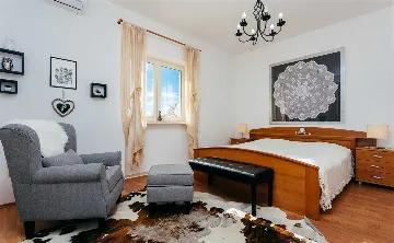 Dubrovnik 3-Bedroom Apartment with Balcony Dining