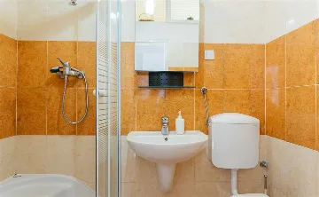 Dubrovnik 3-Bedroom Apartment with Balcony Dining