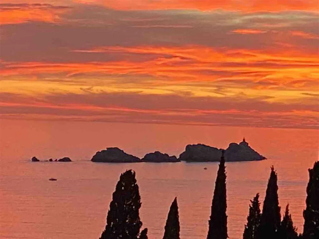 Dubrovnik Studio with Terrace and Sea View