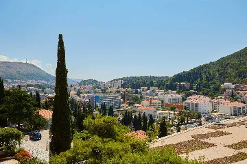 Dubrovnik 2-Bedroom Apartment with Sea View Terrace