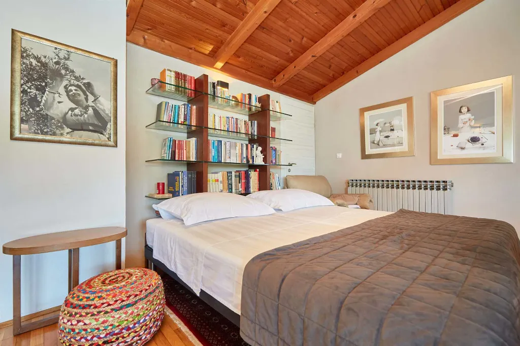 Dubrovnik 2-Bedroom Apartment with Sea View Terrace