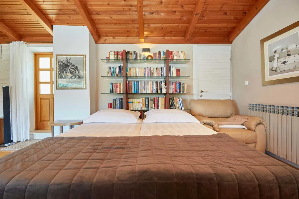 Dubrovnik 2-Bedroom Apartment with Sea View Terrace