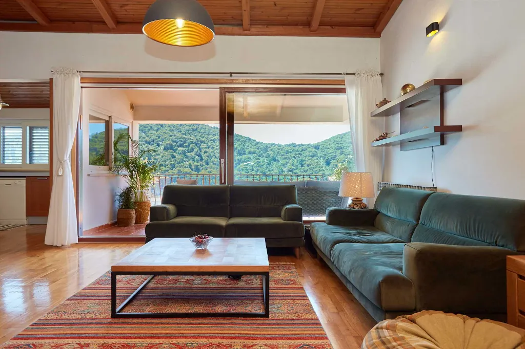 Dubrovnik 2-Bedroom Apartment with Sea View Terrace