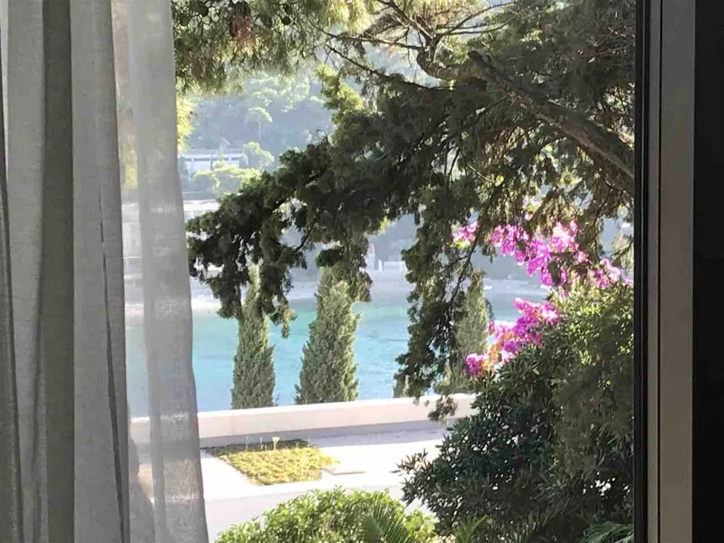 Dubrovnik 2-Bedroom Apartment with Sea View Terrace