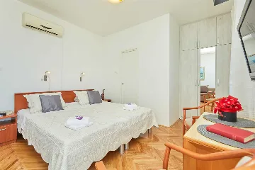 Dubrovnik Triple Room with Sea View & Private Bath